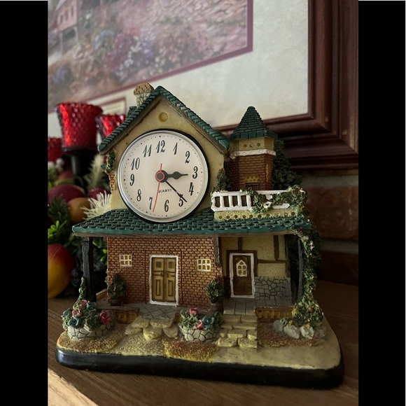 Rare vintage 1973 Victorian Rose Manor Clock - Picture 1 of 9